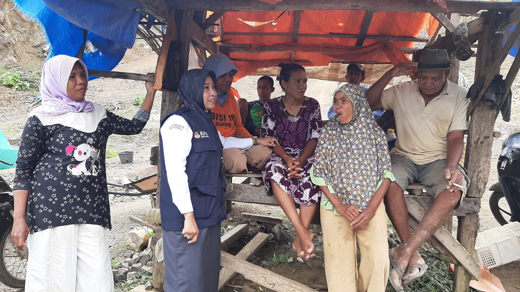 Sosialisasi pada Masyarakat Pemecah Batu